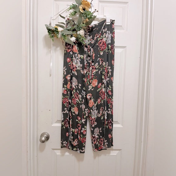 Split Leg Pallazzo Pants - Picture 2 of 2